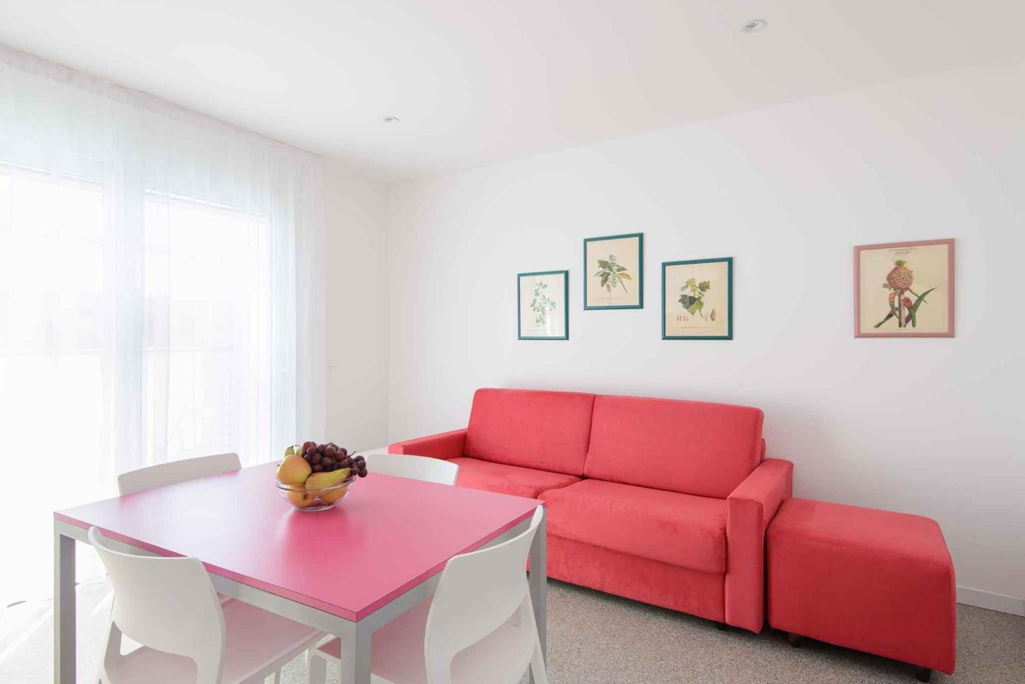 Apartment In 21778 *
