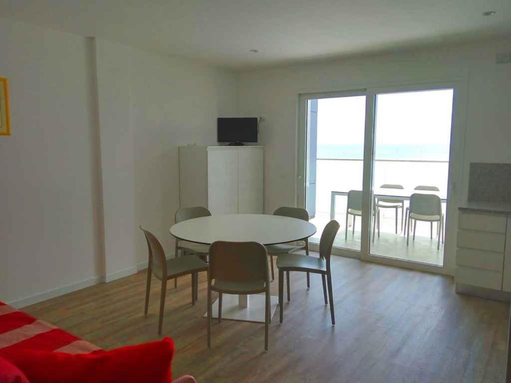 In 21778 Apartment *