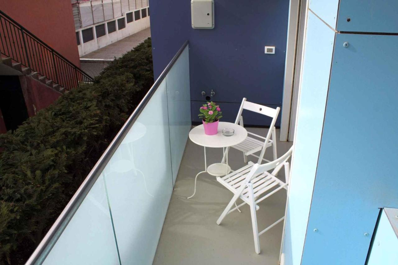 Apartment In 21778 *